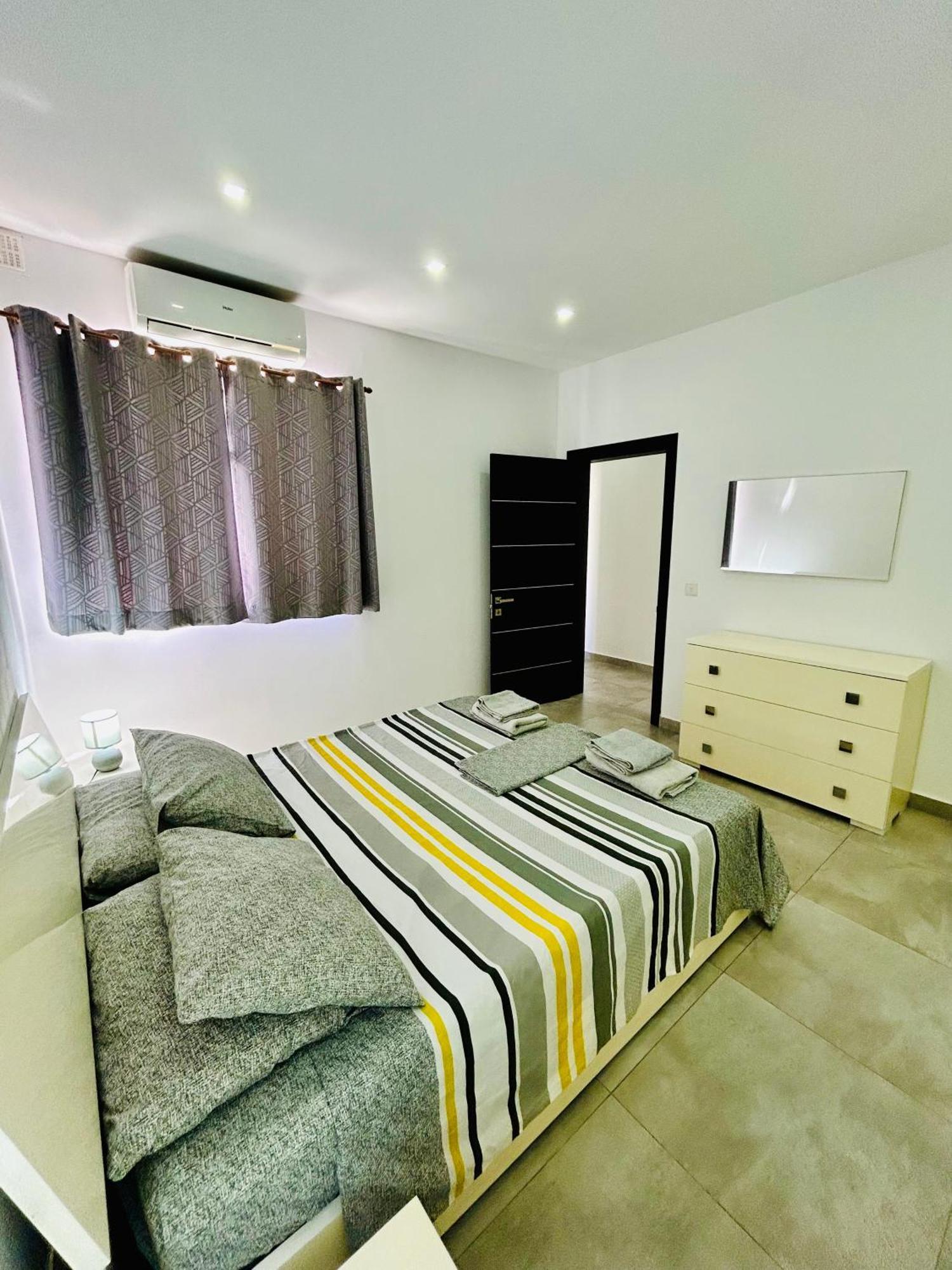 Cosy Seaside Apt, 200M From The Seafront Gzira Luaran gambar